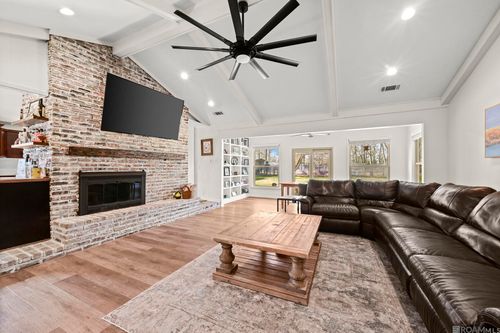 18181 Van Broussard Rd, Prairieville, LA, 70769-4650 | Card Image