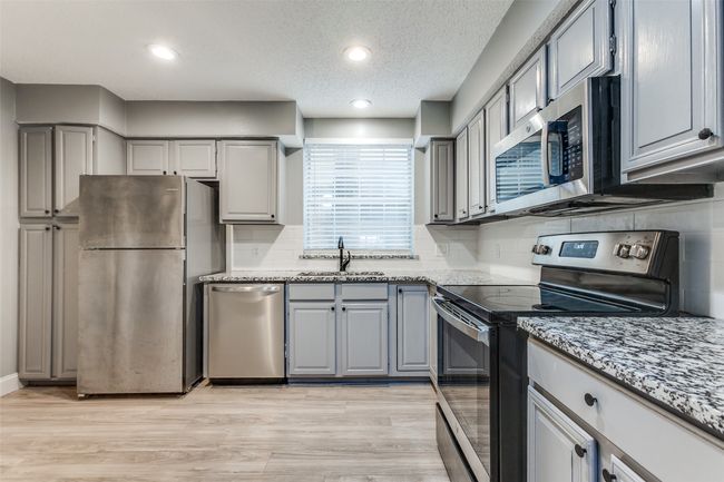 APT-1141 - 5325 Bent Tree Forest Dr, Condo with 1 bedrooms, 1 bathrooms and null parking in Dallas TX | Image 7