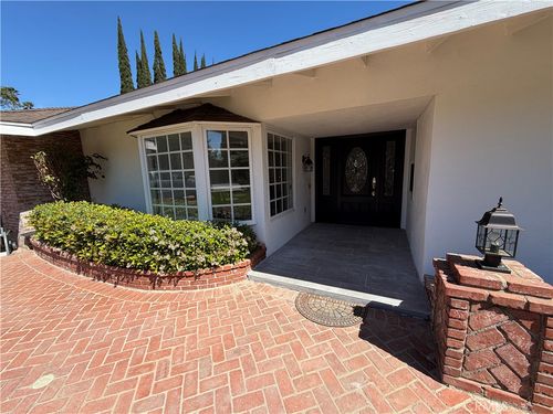 9660 Vanalden Ave, Northridge, CA, 91324-1744 | Card Image