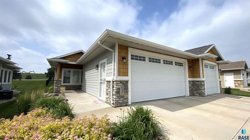 8617 W Bryggen Ct, Sioux Falls, SD, 57107-8510 | Card Image