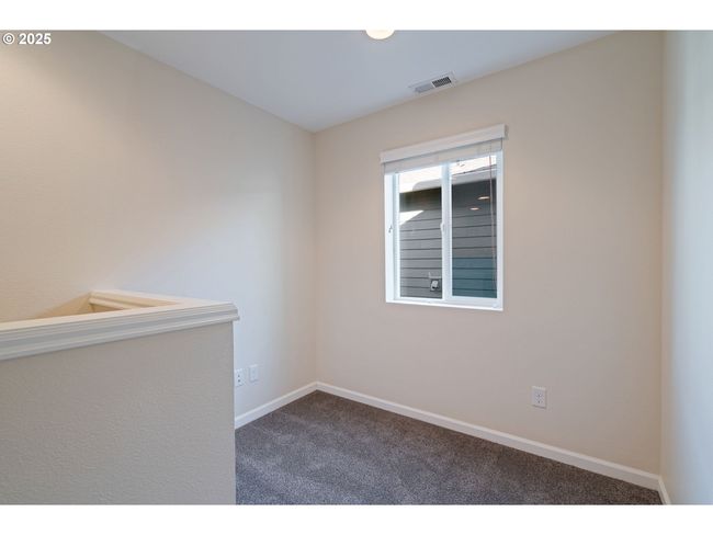 16085 Se Kingbird Dr, House attached with 3 bedrooms, 3 bathrooms and 1 parking in Clackamas OR | Image 20