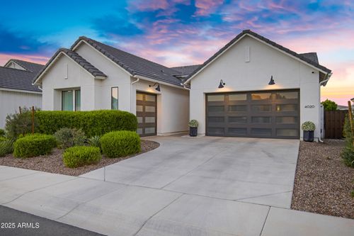 4020 W Serpentine Dr, San Tan Valley, AZ, 85144-3894 | Card Image