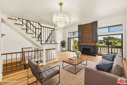 b-4660 Don Lorenzo Dr, Los Angeles, CA, 90008-4178 | Card Image