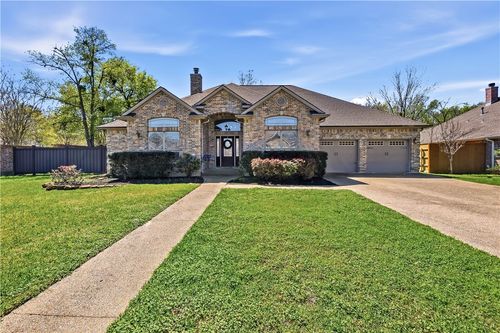 9201 Brookwater Cir, College Station, TX, 77845-8735 | Card Image