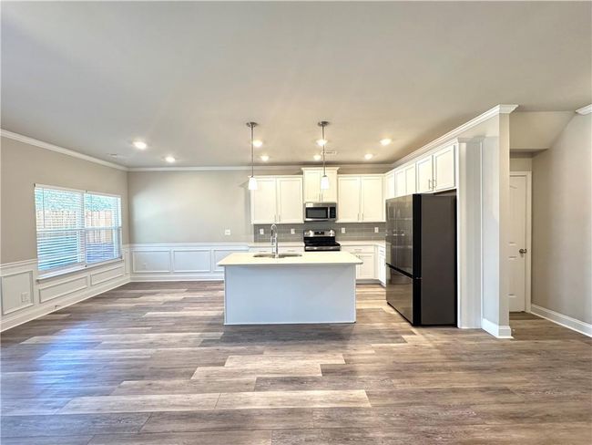 5576 Rockfern Dr, Townhouse with 3 bedrooms, 3 bathrooms and 4 parking in Lilburn GA | Image 8