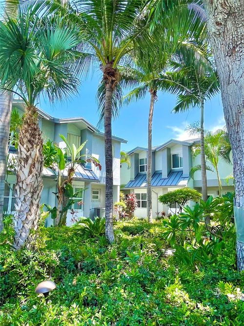 apt-11-801 Se 16th Ct, Fort Lauderdale, FL, 33316-2965 | Card Image