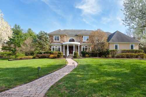 33 Saddlewood Ct, BELLE MEAD, NJ, 08502-5738 | Card Image