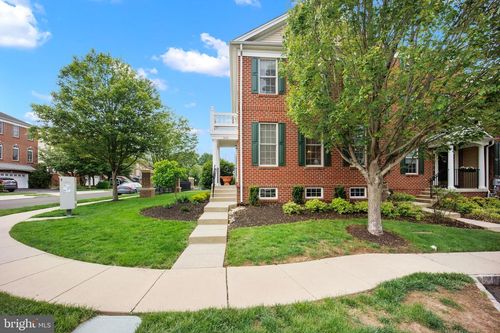 3040 Dorchester St E, FURLONG, PA, 18925-1554 | Card Image
