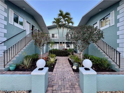 unit-202-8061 Country Rd, FORT MYERS, FL, 33919-7130 | Card Image