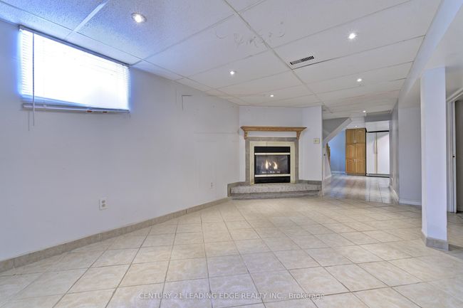 793 Tate Ave, House other with 2 bedrooms, 2 bathrooms and 6 parking in Hamilton ON | Image 26