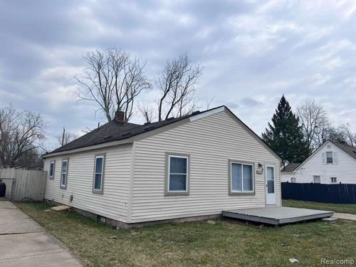 15163 Beech Daly Rd, Taylor, MI, 48180-5042 | Card Image