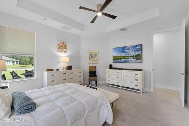 Primary Bedroom with Tray Ceiling | Image 21