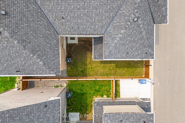 50 Block Rd, House attached with 4 bedrooms, 3 bathrooms and 1 parking in Brampton ON | Image 47