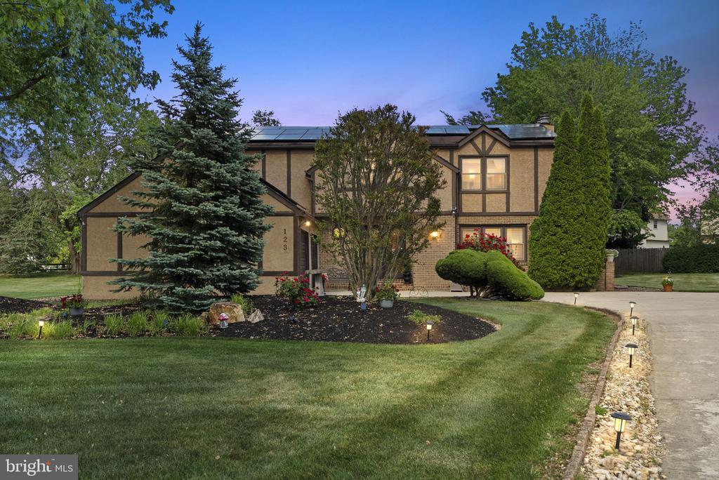 Residential in MOUNT LAUREL 4