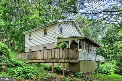 609 Schoolhouse Rd, Duncannon, PA, 17020-9532 | Card Image