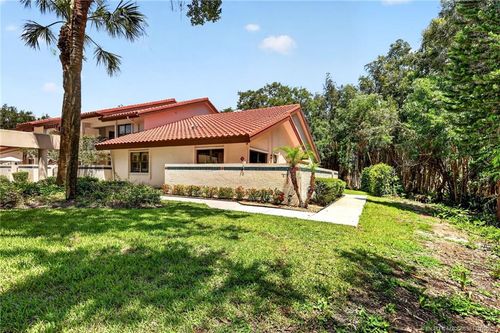 104-6041 Se Martinique Dr, Stuart, FL, 34997-8160 | Card Image