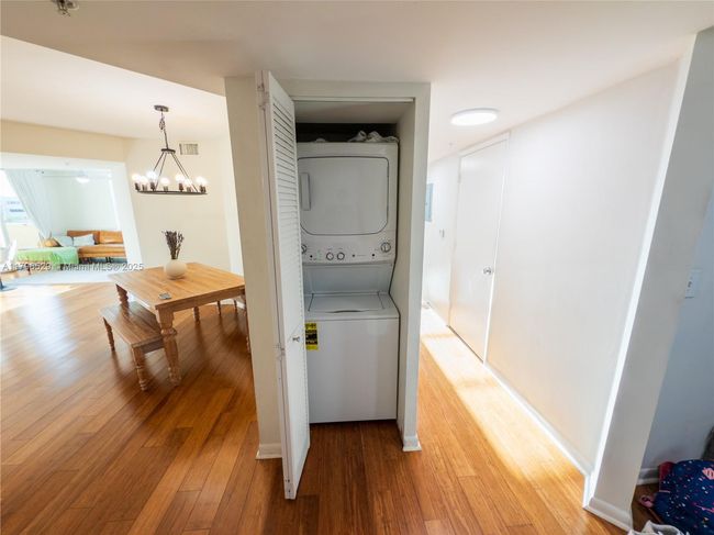 APT-3302 - 520 Se 5 Th Ave, Condo with 3 bedrooms, 2 bathrooms and null parking in Fort Lauderdale FL | Image 16