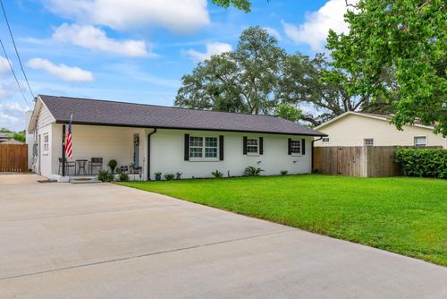 52 Cape Dr Nw, Fort Walton Beach, FL, 32548-4526 | Card Image