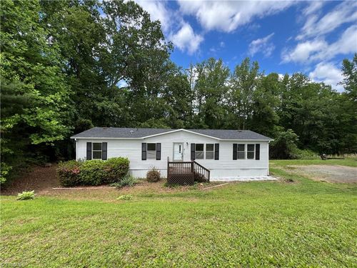 4121 Mining Ridge Church Rd, State Road, NC, 28676-9170 | Card Image