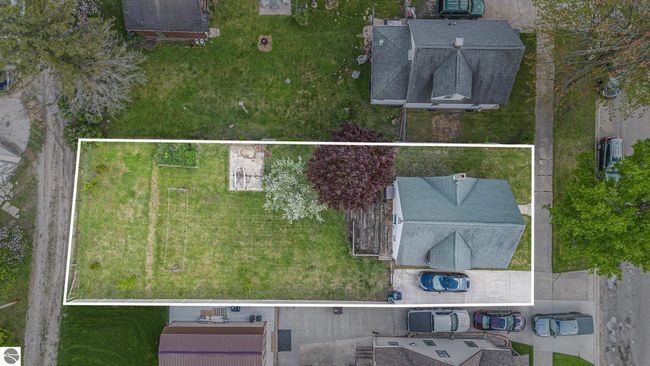 832 Wallace St, House other with 3 bedrooms, 1 bathrooms and null parking in Cadillac MI | Image 36