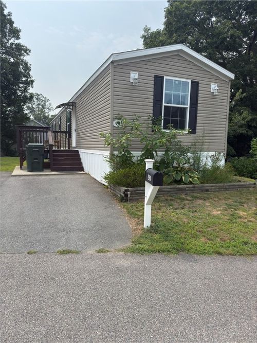 29 Krzak Rd, North Kingstown, RI, 02852 | Card Image