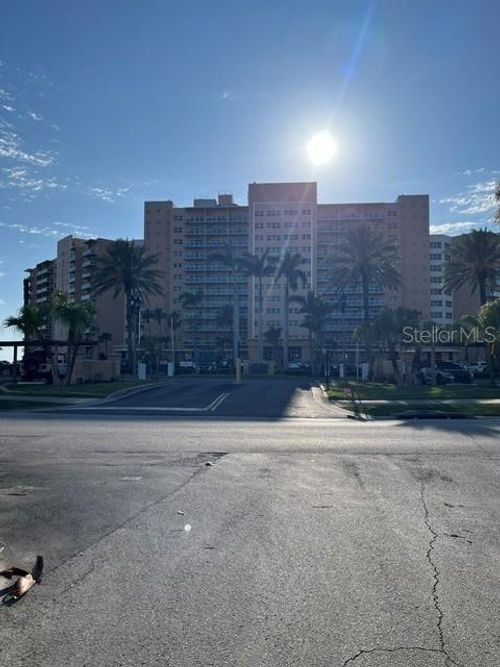 s713-880 Mandalay Ave, CLEARWATER BEACH, FL, 33767-1271 | Card Image