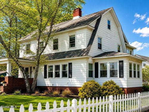 634 Glen St, Queensbury, NY, 12804-2020 | Card Image