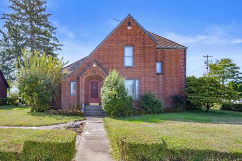 105 W Jackson St, Farmland, IN, 47340-8955 | Card Image