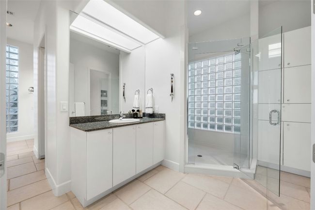 21808 Briarcliff Dr, House other with 4 bedrooms, 4 bathrooms and 8 parking in Spicewood TX | Image 19