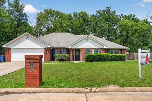 286 Hunters Glen Dr, Lufkin, TX, 75904-6818 | Card Image