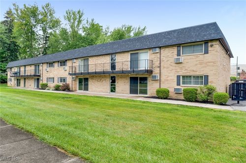 apt-101-24325 Detroit Rd, Westlake, OH, 44145-1553 | Card Image