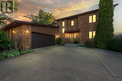 1031 St Clair Pky, Mooretown, ON, N0N1M0 | Card Image