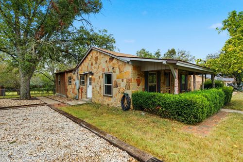 905 S Lamar St, Weatherford, TX, 76086-5115 | Card Image