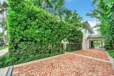 211 Seabreeze Ave, House other with 4 bedrooms, 3 bathrooms and null parking in Palm Beach FL | Image 2