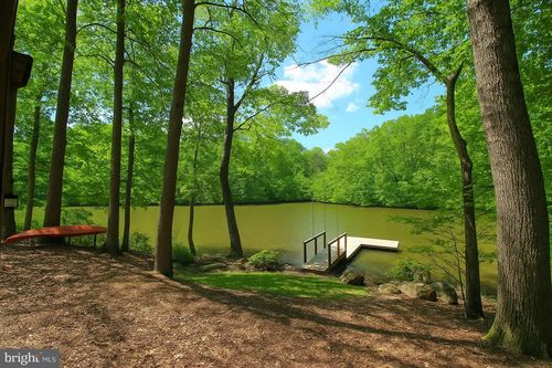 10716 Lake Forest Dr, MANASSAS, VA, 20112-3035 | Card Image
