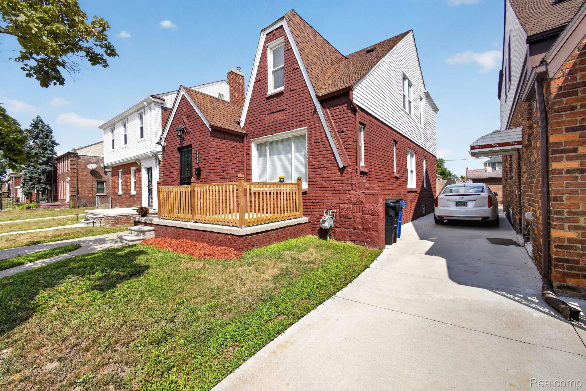 Residential in Detroit 4