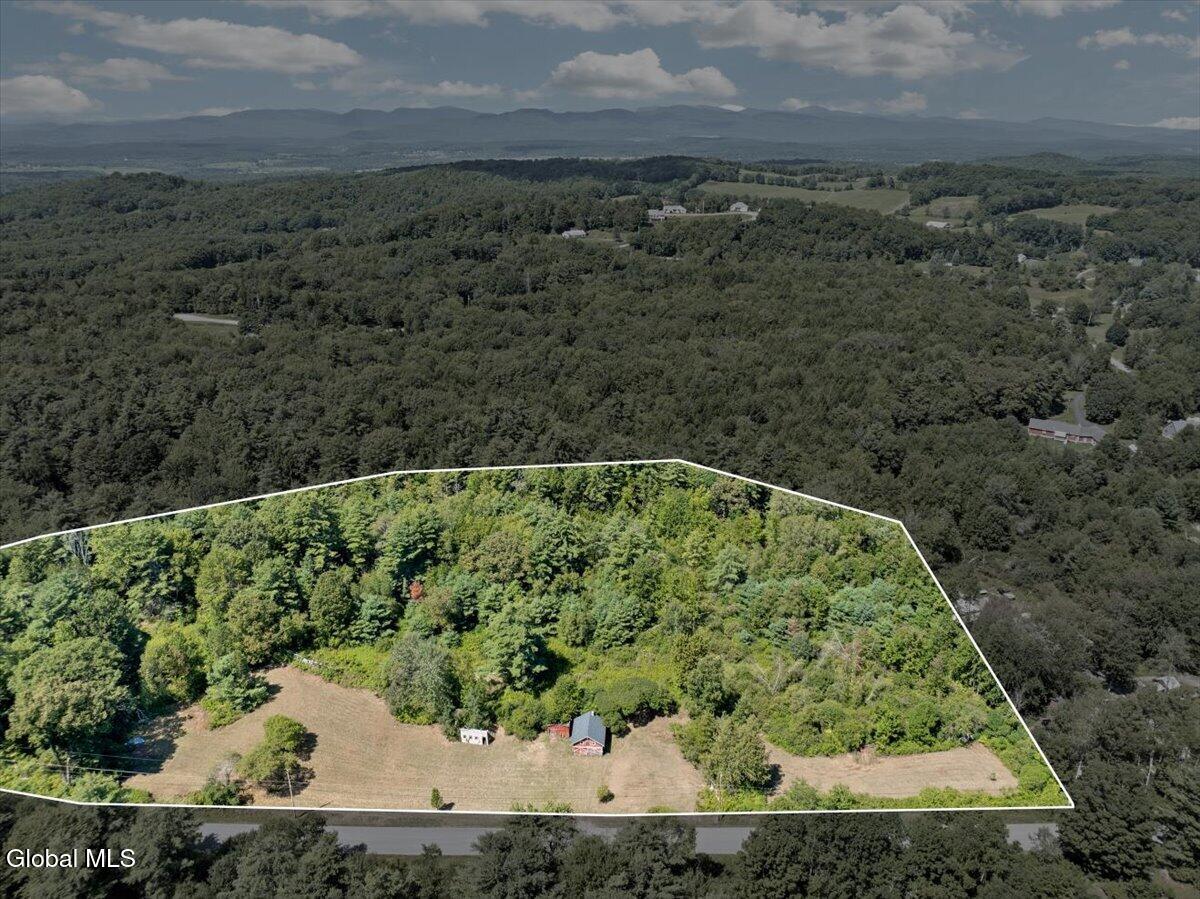 Land in Granville 2