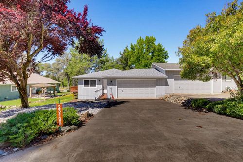 23198 Lone Pine Dr, Auburn, CA, 95602-8026 | Card Image