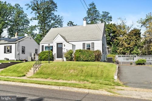 359 Churchill Ave, Hamilton, NJ, 08610-3220 | Card Image