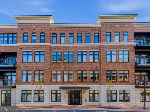 200-5 Stationmaster St Se, LEESBURG, VA, 20175 | Card Image
