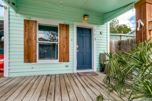 113 Burbank, San Antonio, TX, 78204-1826 | Card Image