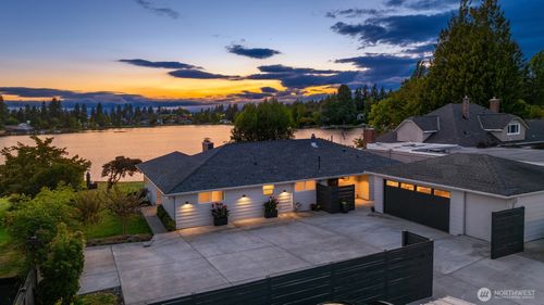 15413 11th Ave Sw, Burien, WA, 98166-2111 | Card Image
