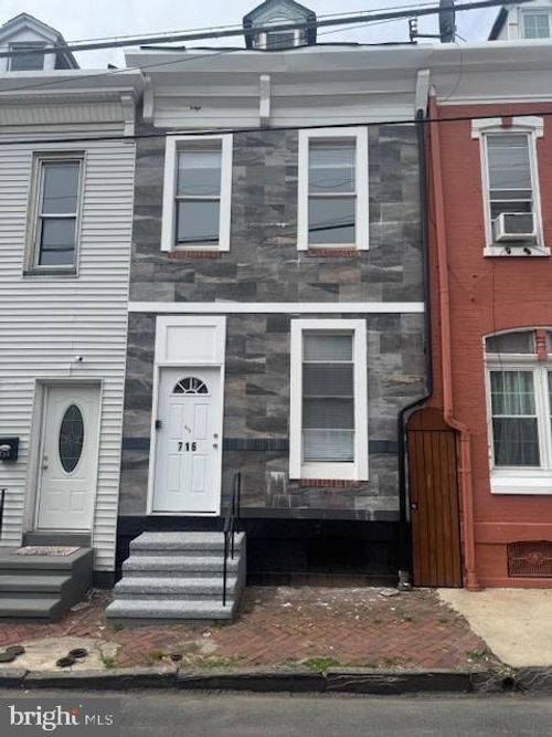 716 Moss St, READING, PA, 19604-2528 | Card Image