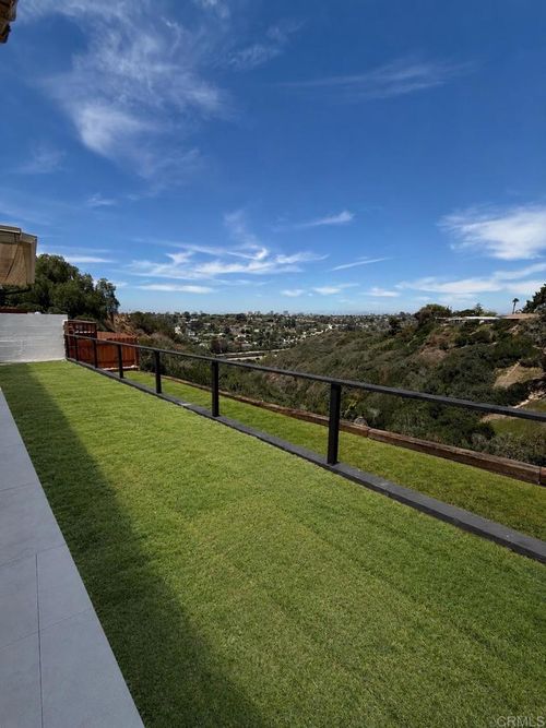 2868 Wyandotte Ave, San Diego, CA, 92117-1657 | Card Image