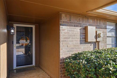 6807 Nw 63rd Ter, Oklahoma City, OK, 73132-7025 | Card Image