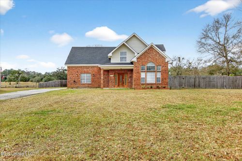 17161 Fenton Dedeaux Rd, Kiln, MS, 39556-6889 | Card Image