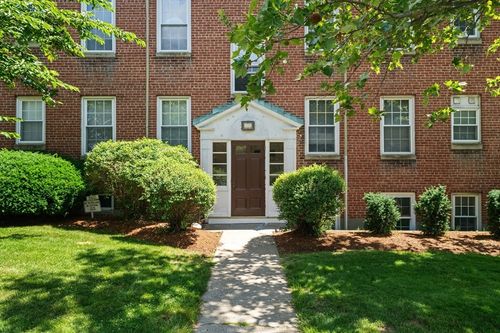7-1 Lanark Rd, Brookline, MA, 02445-1832 | Card Image