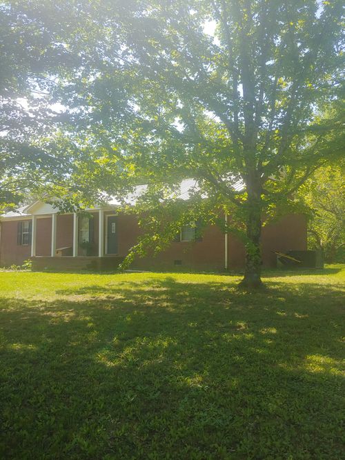 547 Busby Rd, Loretto, TN, 38469-3232 | Card Image