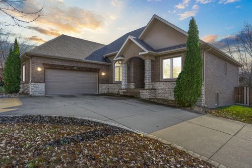 3810 W Randall St, Battlefield, MO, 65619-8255 | Card Image