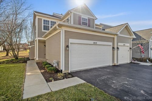 0-2819 White Thorn Cir, Naperville, IL, 60564-4909 | Card Image
